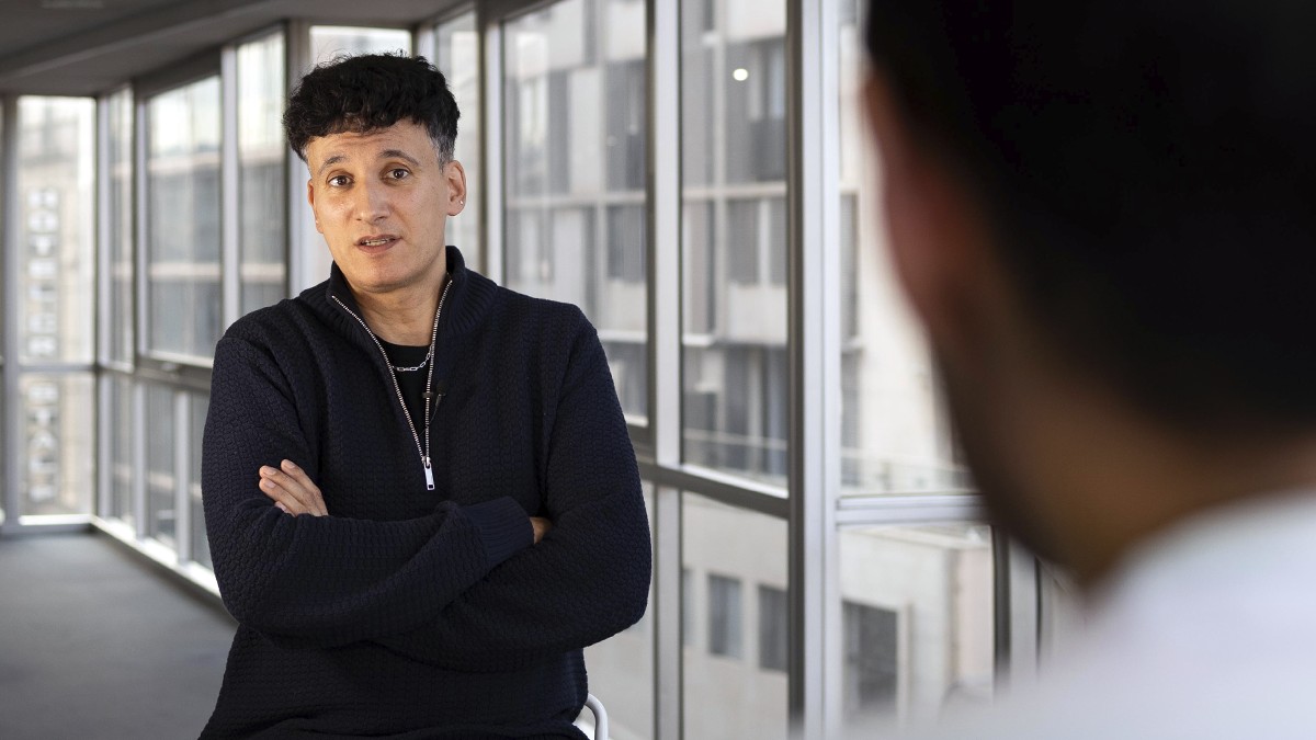 Mag Lari durant l'entrevista amb Nació - Hugo Fernández Mag Lari durant l'entrevista amb Nació - Hugo Fernández