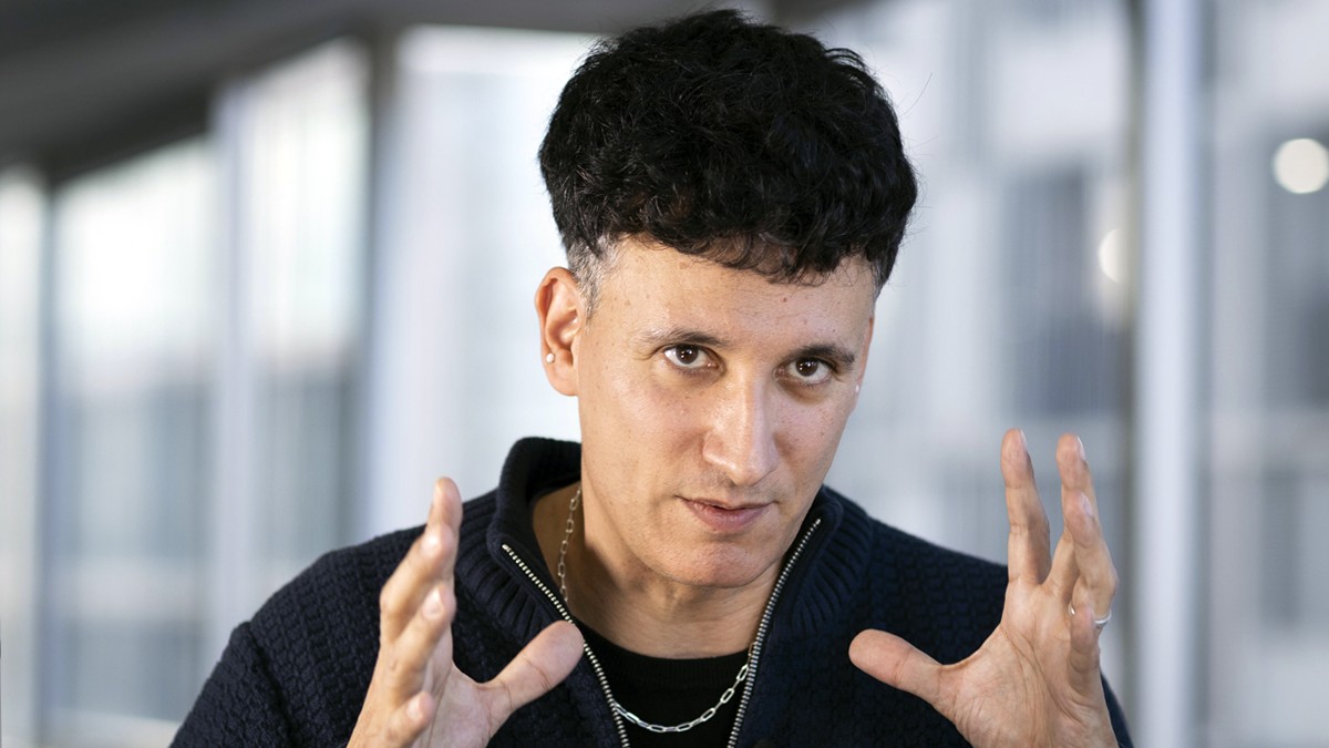 Mag Lari durant l'entrevista amb Nació - Hugo Fernández Mag Lari durant l'entrevista amb Nació - Hugo Fernández