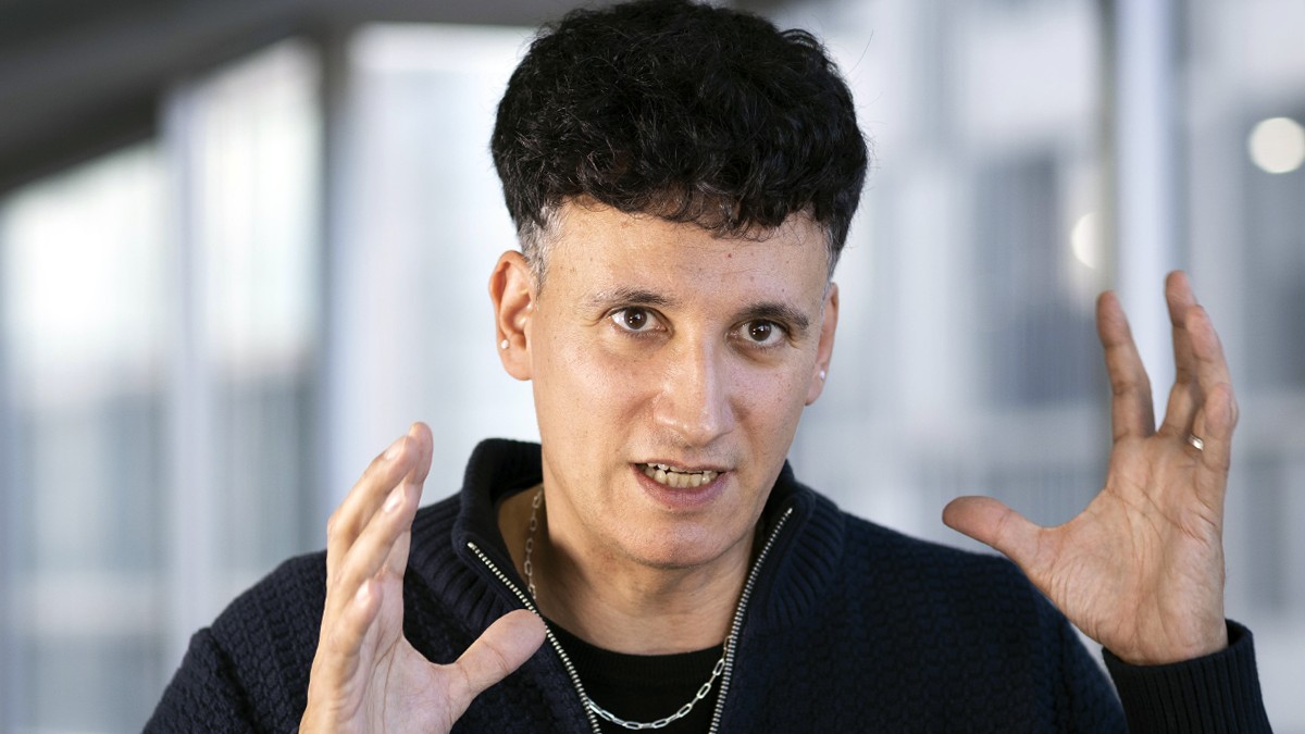 Mag Lari durant l'entrevista amb Nació - Hugo Fernández Mag Lari durant l'entrevista amb Nació - Hugo Fernández