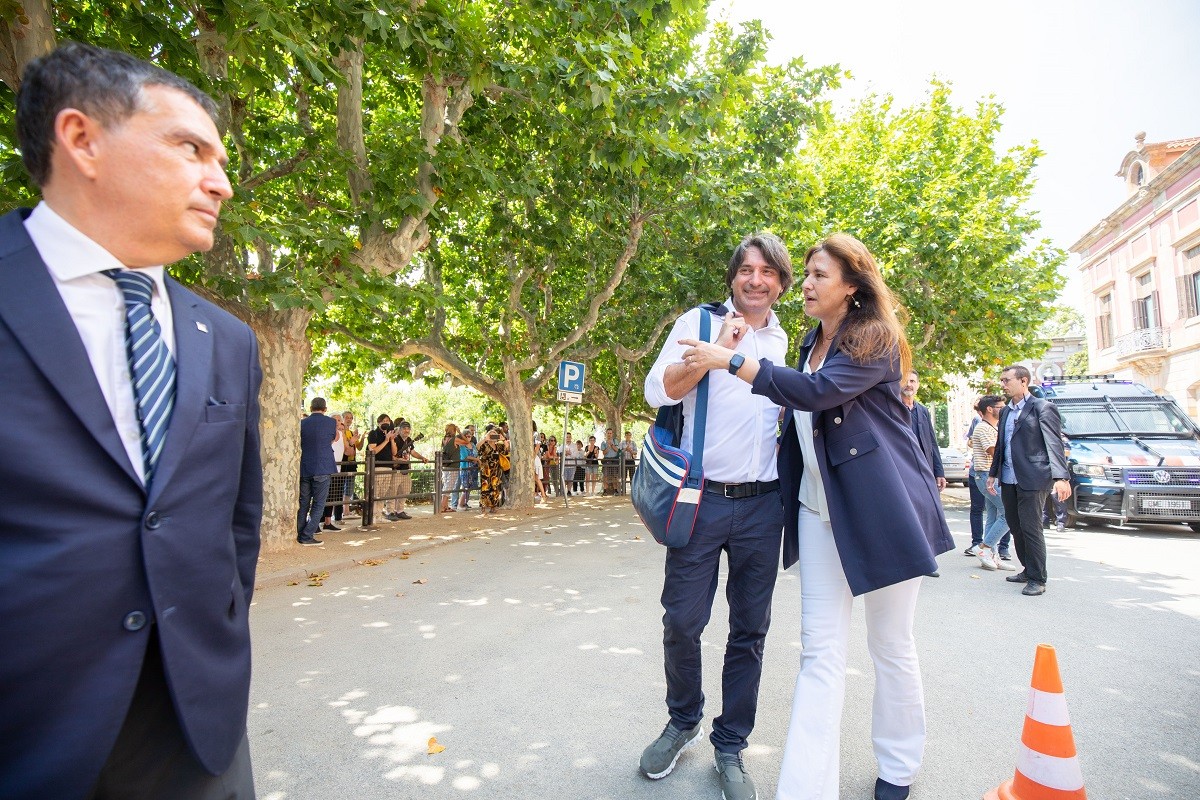Laura Borràs i Francesc de Dalmases, fora del Parlament. - Junts Laura Borràs i Francesc de Dalmases, fora del Parlament. - Junts