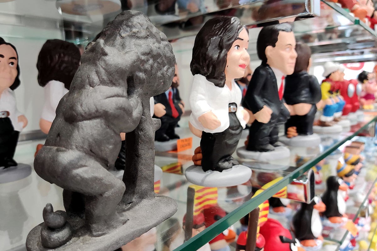 Les figures de l'Oso i el Madroño i la presidenta de la Comunitat de Madrid ja tenen caganer. - ACN Les figures de l'Oso i el Madroño i la presidenta de la Comunitat de Madrid ja tenen caganer. - ACN