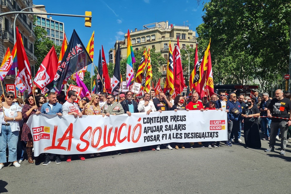 A la manifestació hi han assistit representats polítics com Chakir El Homrani, Jaume Asens o Salvador Illa. - CCOO Catalunya A la manifestació hi han assistit representats polítics com Chakir El Homrani, Jaume Asens o Salvador Illa. - CCOO Catalunya