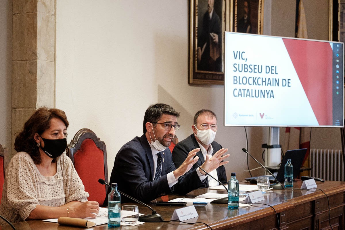 Reunió de treball amb representants dels sector pel Node d'alimentació subseu del Centre Blockchain de Catalunya a Vic. - Adrià Costa Reunió de treball amb representants dels sector pel Node d'alimentació subseu del Centre Blockchain de Catalunya a Vic. - Adrià Costa