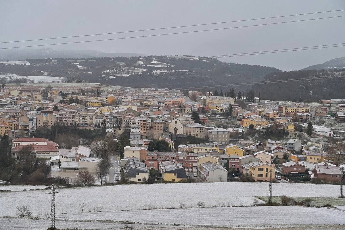 El temporal de neu ha emblanquinat Roda de Ter, a Osona - Josep M. Montaner El temporal de neu ha emblanquinat Roda de Ter, a Osona - Josep M. Montaner