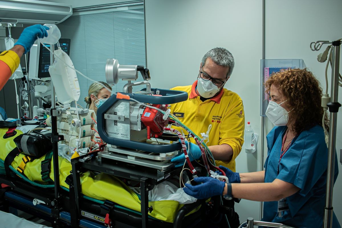 Metgessa Hospital de Bellvitge i Tècnic SEM Alta Complexitat. - Xavier Blanco / Gencat Metgessa Hospital de Bellvitge i Tècnic SEM Alta Complexitat. - Xavier Blanco / Gencat