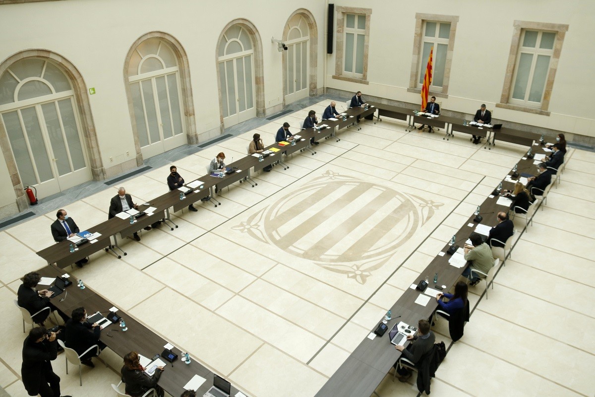 Els partits, reunits aquest divendres al Parlament per abordar el protocol del 14-F - ACN Els partits, reunits aquest divendres al Parlament per abordar el protocol del 14-F - ACN