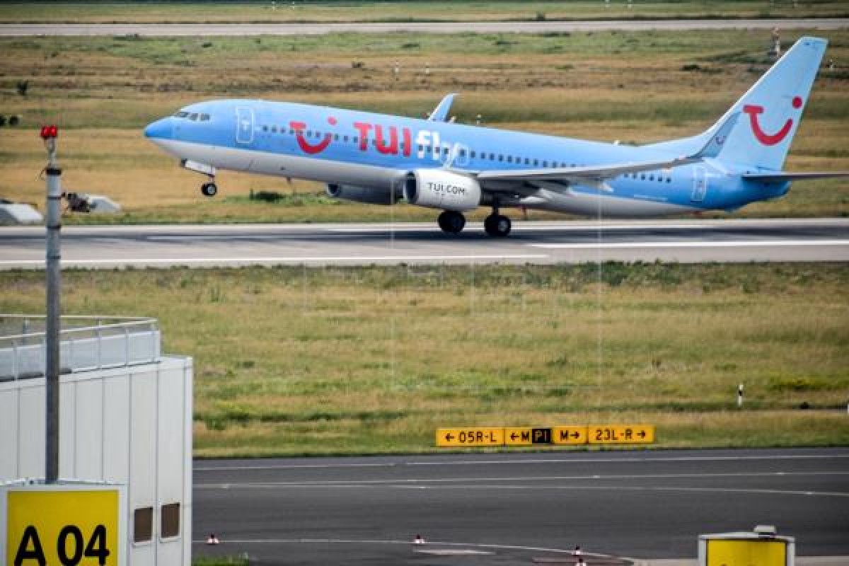 Un avió de l'operador TUI - EFE Un avió de l'operador TUI - EFE