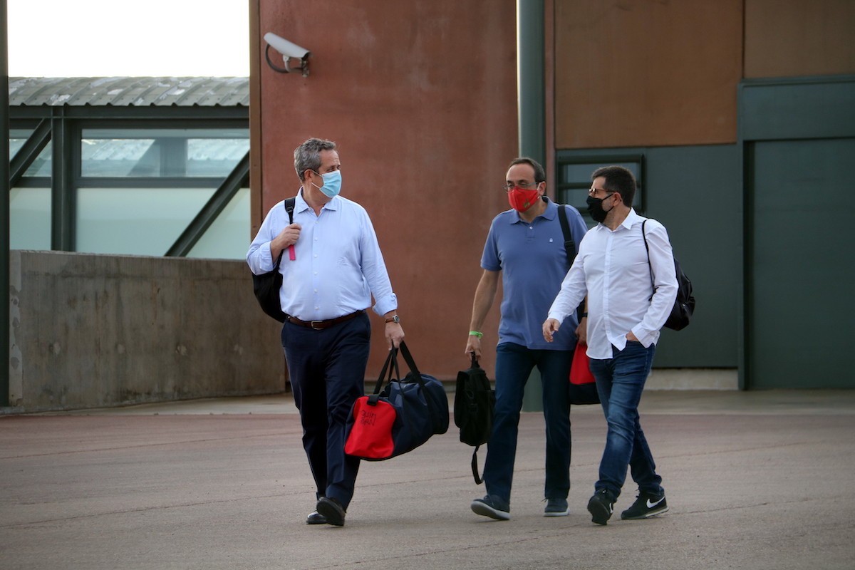 Forn, Rull i Sànchez sortint de la presó amb el tercer grau fa uns dies - ACN Forn, Rull i Sànchez sortint de la presó amb el tercer grau fa uns dies - ACN