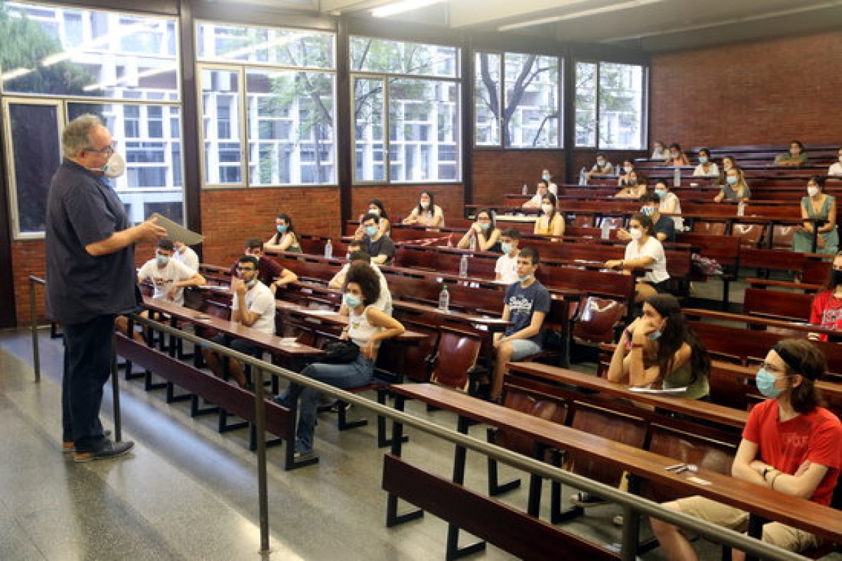 Estudiants fent la selectivitat - ACN Estudiants fent la selectivitat - ACN