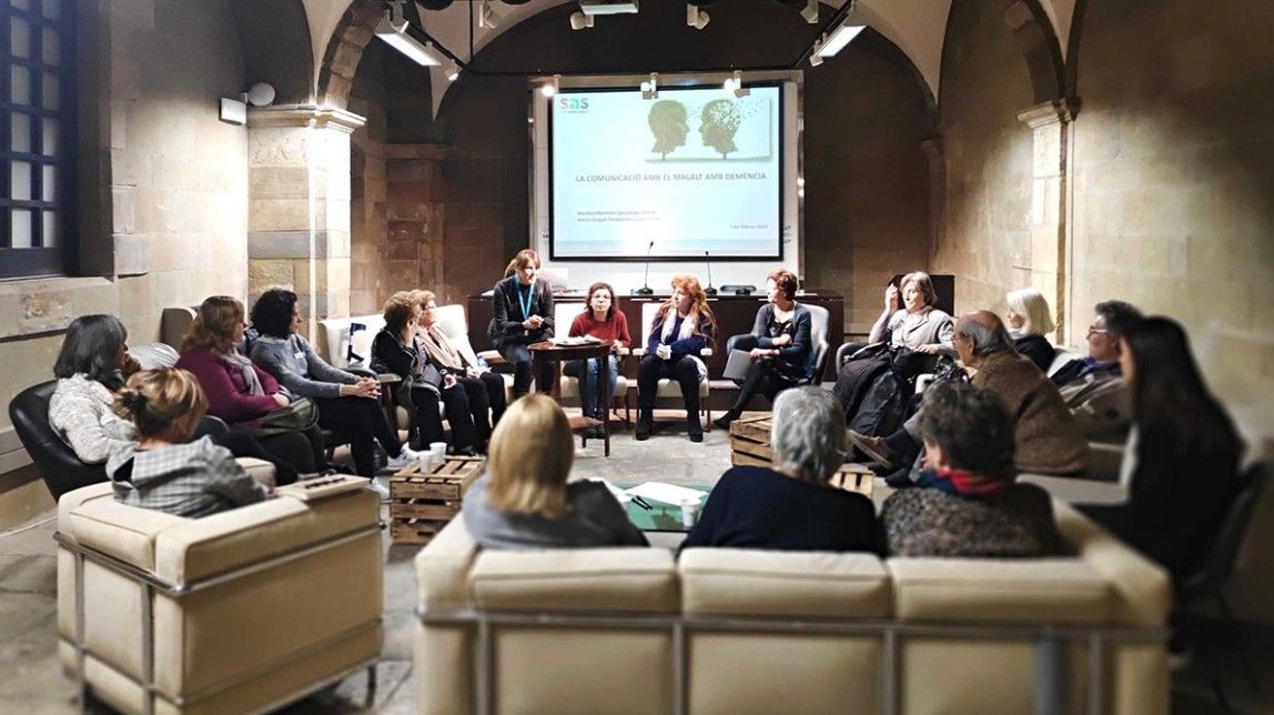 Primera sessió de «Cuidar-se per cuidar. Fem un cafè?», de Sant Andreu Salut - SAS Primera sessió de «Cuidar-se per cuidar. Fem un cafè?», de Sant Andreu Salut - SAS