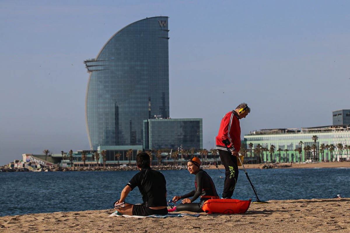 Primer dia de platges obertes a Barcelona per practicar?hi esport - Albert Alemany Primer dia de platges obertes a Barcelona per practicar?hi esport - Albert Alemany