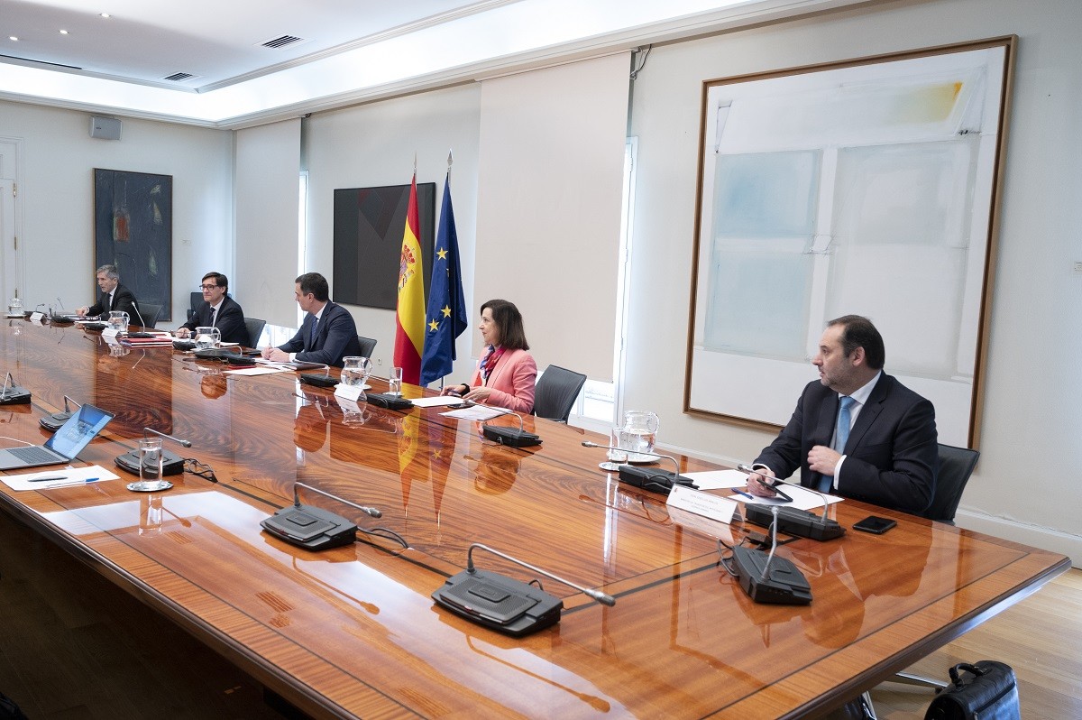 Pedro Sánchez i diversos membres del seu govern aquest diumenge a la Moncloa. - Moncloa Pedro Sánchez i diversos membres del seu govern aquest diumenge a la Moncloa. - Moncloa