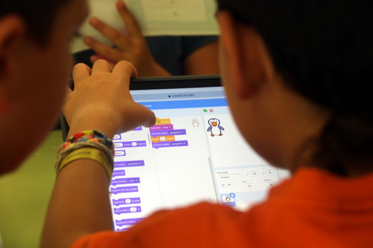 El Departament d'Educació ajudarà els centres educatius en la situació de confinament - ACN El Departament d'Educació ajudarà els centres educatius en la situació de confinament - ACN