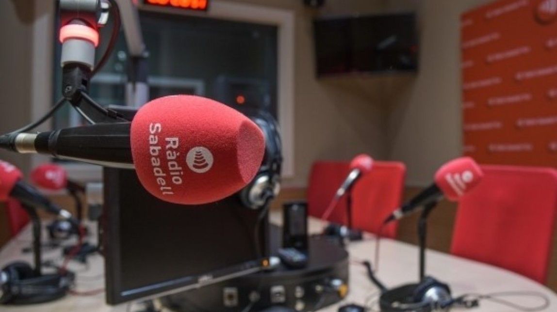 Imatge d'arxiu dels micròfons de Ràdio Sabadell
|
Roger Benet - |
Roger Benet Imatge d'arxiu dels micròfons de Ràdio Sabadell
|
Roger Benet - |
Roger Benet