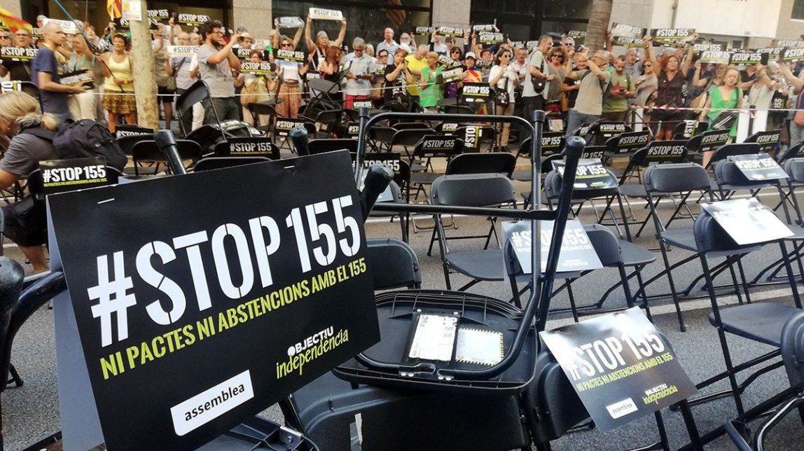 Concentració de l'ANC davant de les seus d'ERC i JxCat contra els pactes amb el PSC.
|
Aida Morales - |
Aida Morales Concentració de l'ANC davant de les seus d'ERC i JxCat contra els pactes amb el PSC.
|
Aida Morales - |
Aida Morales