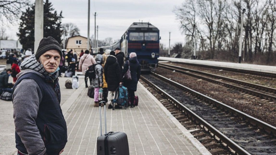 Ucraïnesos esperant el tren per marxar a Lissitxansk
|
Europa Press - |
Europa Press Ucraïnesos esperant el tren per marxar a Lissitxansk
|
Europa Press - |
Europa Press