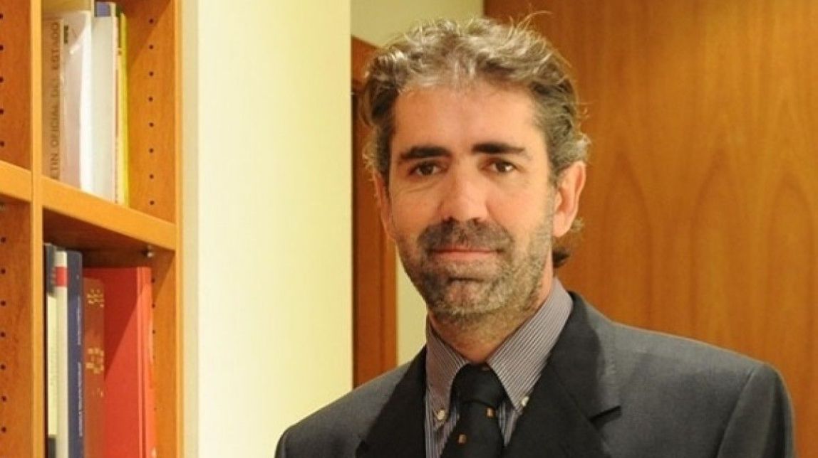 Raimon Montoliu, l'advocat d'ofici que s'ha negat a defensar l'atacant de Manlleu
|
Montoliu Advocats - |
Montoliu Advocats Raimon Montoliu, l'advocat d'ofici que s'ha negat a defensar l'atacant de Manlleu
|
Montoliu Advocats - |
Montoliu Advocats