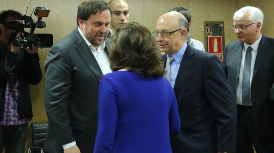 Oriol Junqueras, Cristóbal Montoro i Soraya Sáenz de Santamaría, en una reunió a Madrid.
|
ACN - |
ACN Oriol Junqueras, Cristóbal Montoro i Soraya Sáenz de Santamaría, en una reunió a Madrid.
|
ACN - |
ACN