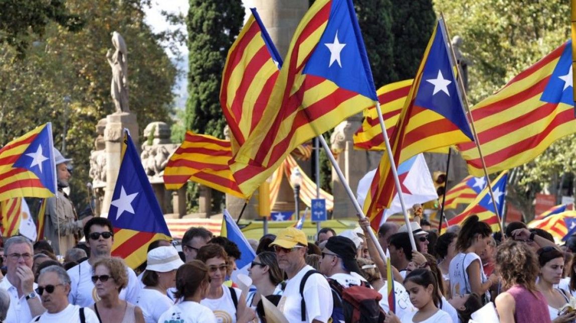 Manifestació de la Diada
|
Adrià Costa - |
Adrià Costa Manifestació de la Diada
|
Adrià Costa - |
Adrià Costa