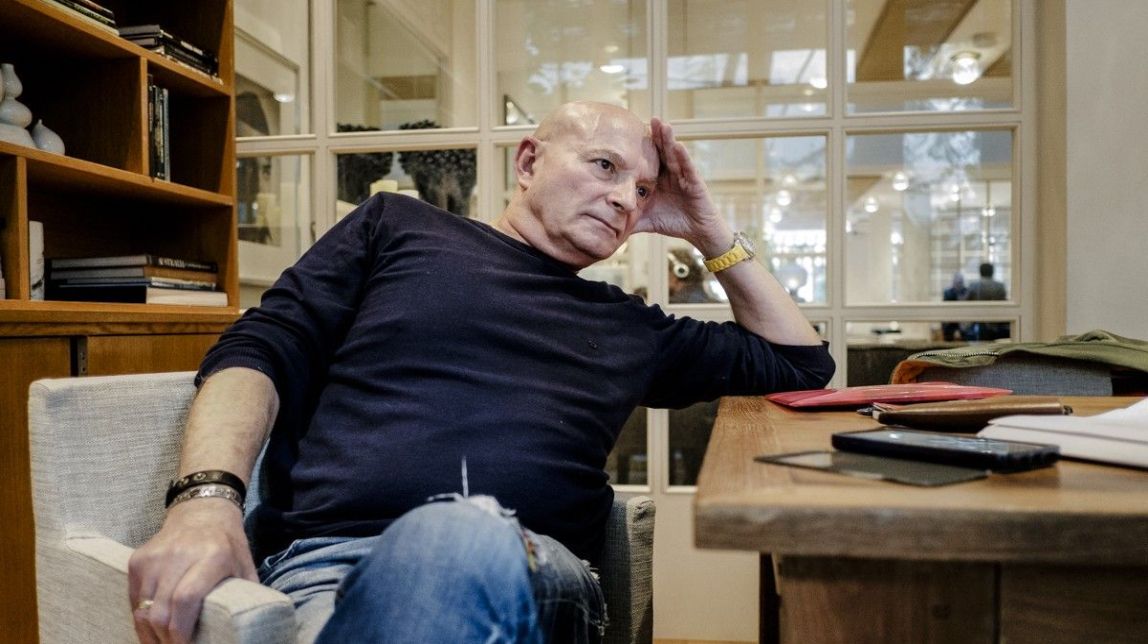 Llibert Ferri acaba de publicar 'L'ombra dels anys'
|
Adrià Costa - |
Adrià Costa Llibert Ferri acaba de publicar 'L'ombra dels anys'
|
Adrià Costa - |
Adrià Costa
