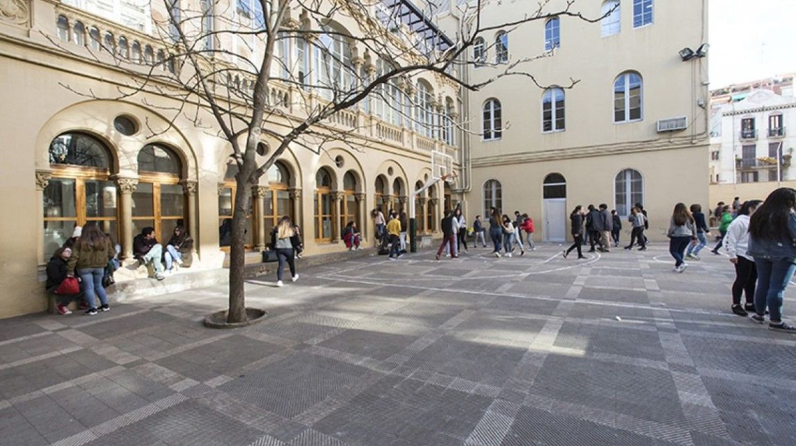 Pati de l'escola Vedruna Gràcia
|
Vedruna Gràcia - |
Vedruna Gràcia Pati de l'escola Vedruna Gràcia
|
Vedruna Gràcia - |
Vedruna Gràcia