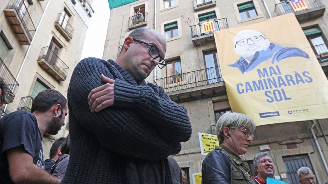 Joan Coma, a la concentració de suport d'aquest dilluns a Vic
|
Albert Alemany - |
Albert Alemany Joan Coma, a la concentració de suport d'aquest dilluns a Vic
|
Albert Alemany - |
Albert Alemany