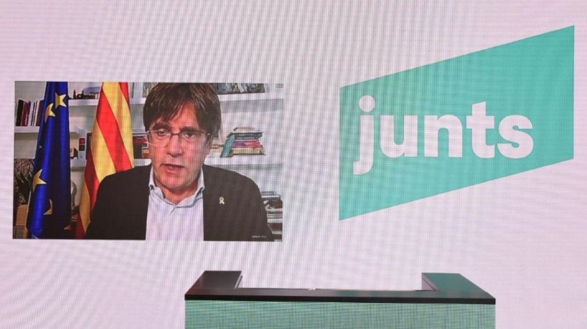 El líder de Junts, Carles Puigdemont, al congrés fundacional.
|
Junts - |
Junts El líder de Junts, Carles Puigdemont, al congrés fundacional.
|
Junts - |
Junts