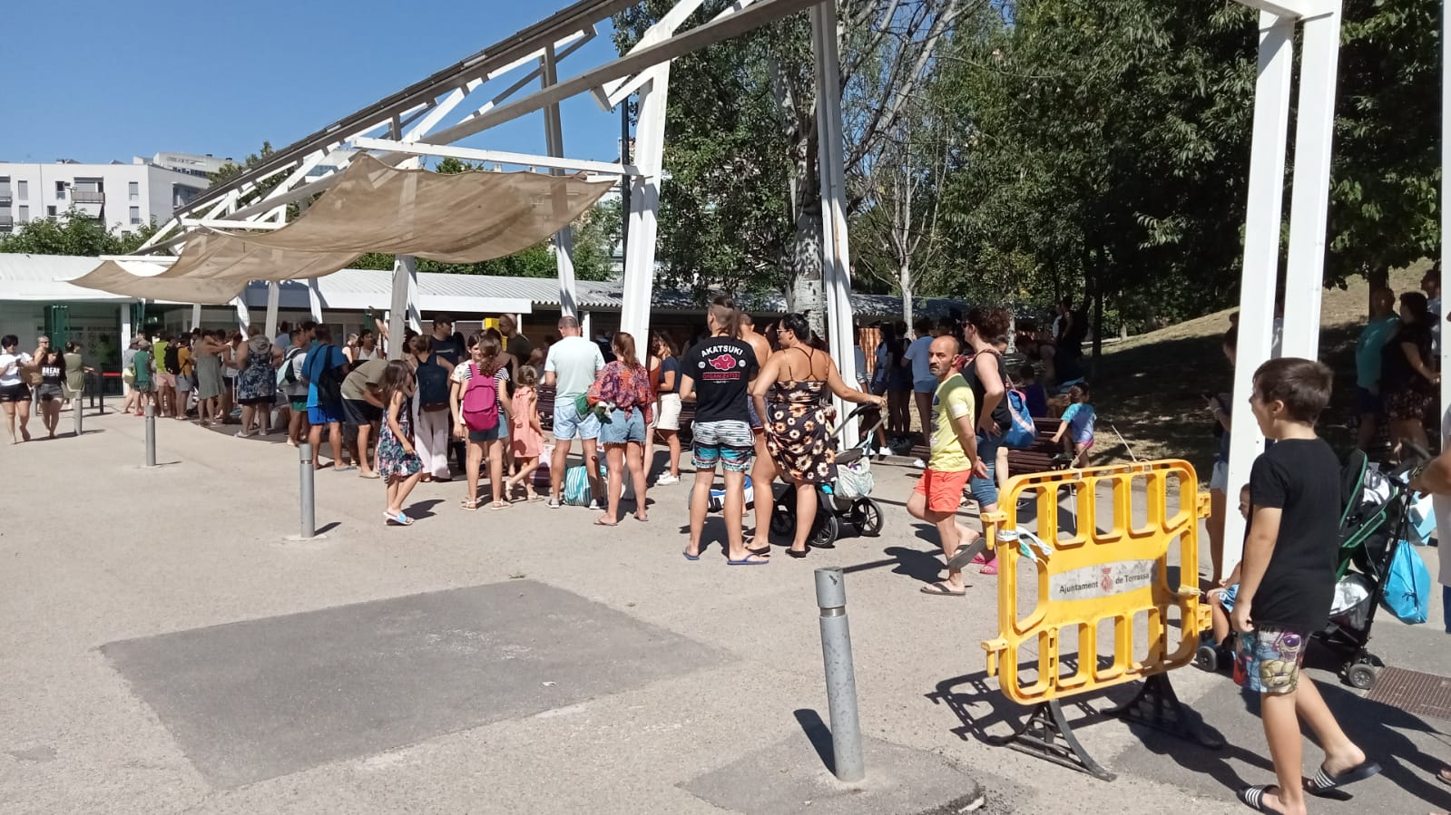 Vaga dels socorristes de la piscina de Vallparadís de Terrassa - Vaga dels socorristes de la piscina de Vallparadís de Terrassa -