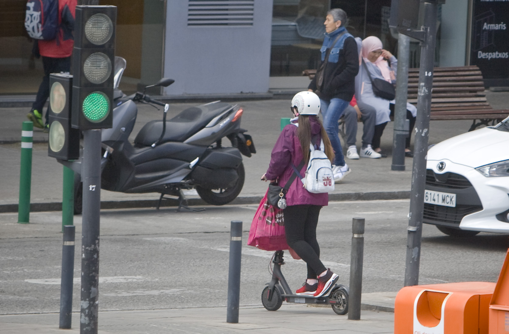 Un fanal s'enfonsa de sobte a Terrassa - Un fanal s'enfonsa de sobte a Terrassa -