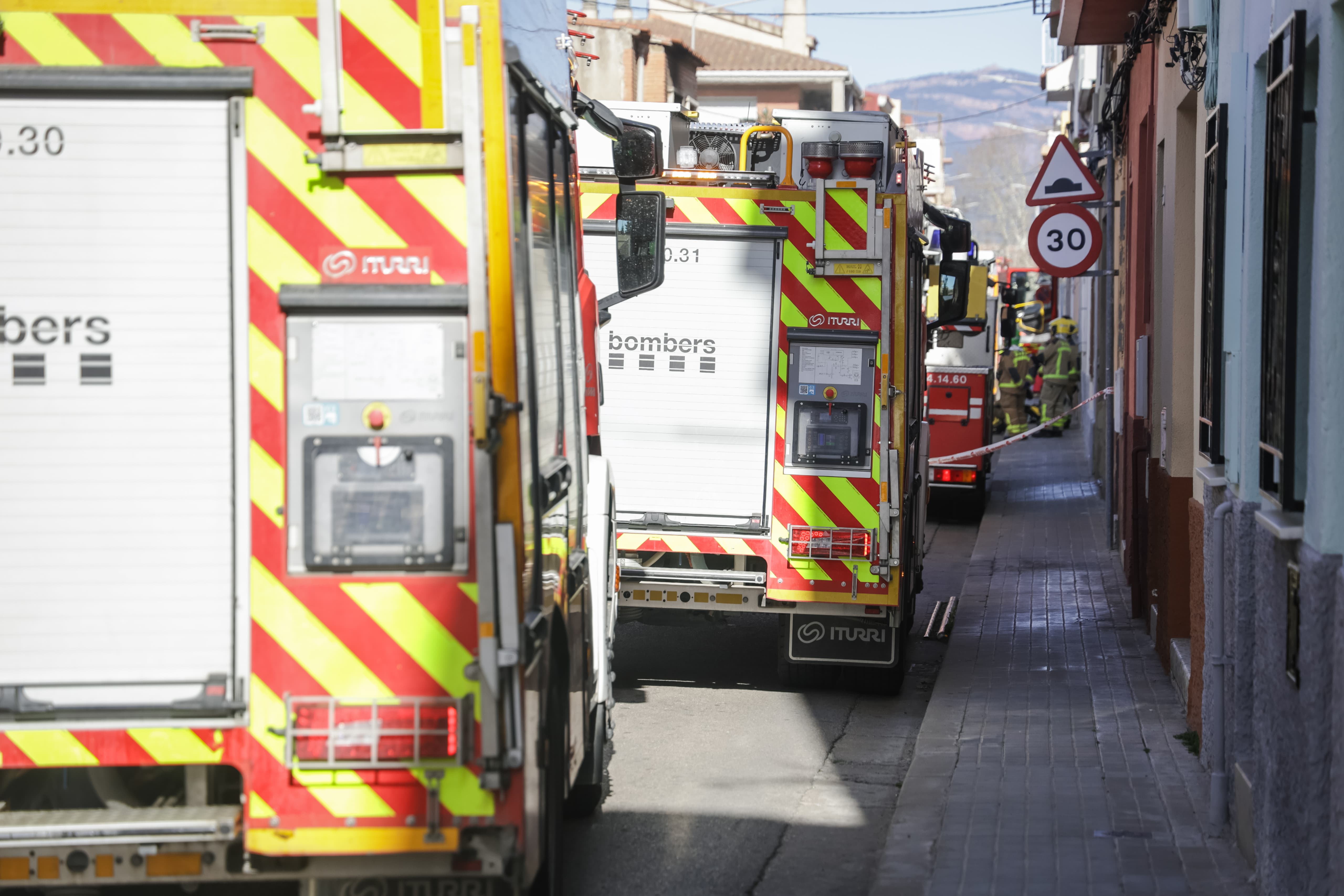 Desallotgen dues escoles de Sabadell per una Desallotgen dues escoles de Sabadell per una