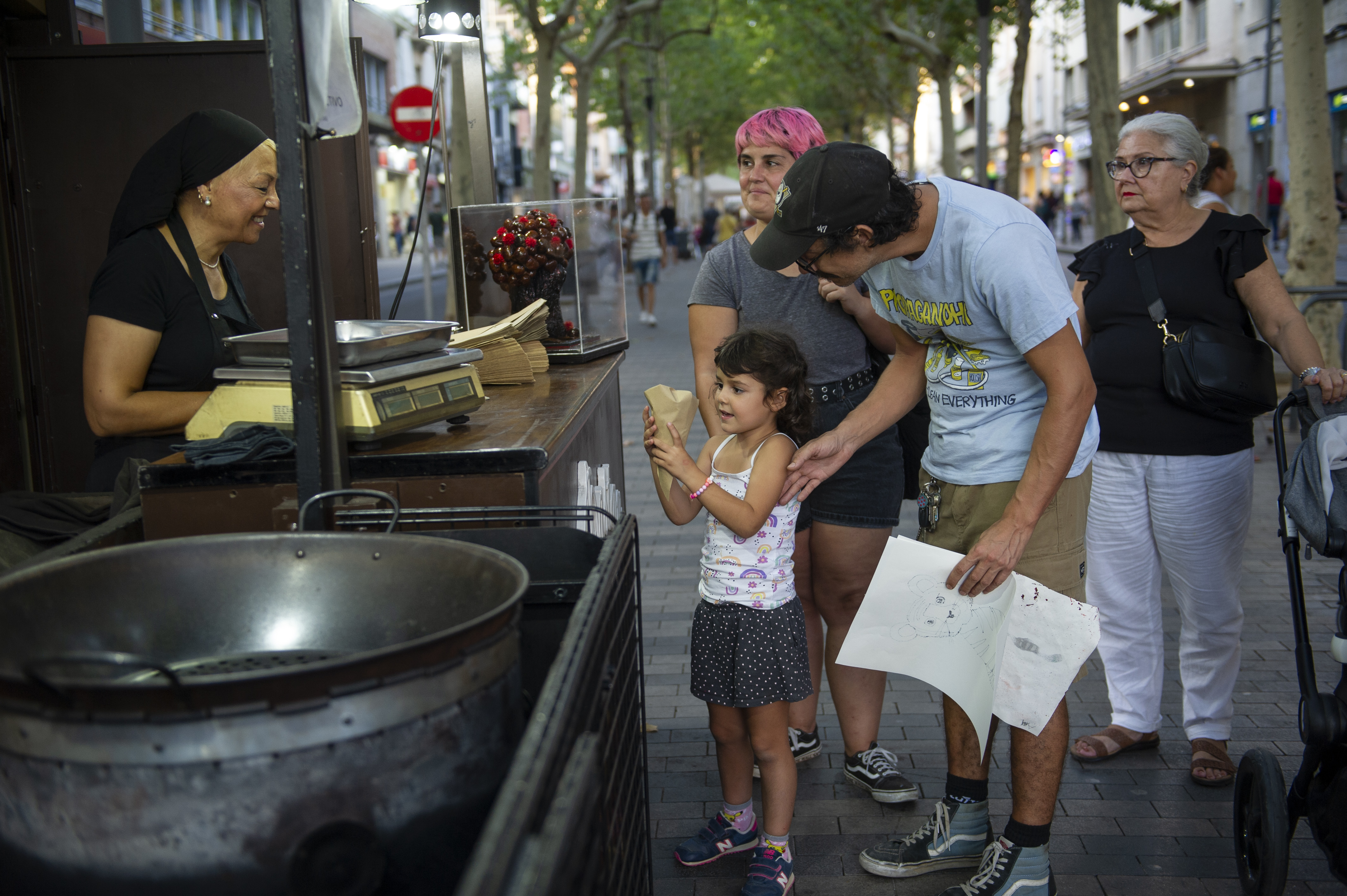 Comprar castanyes a gairebé 30 °C - Comprar castanyes a gairebé 30 °C -