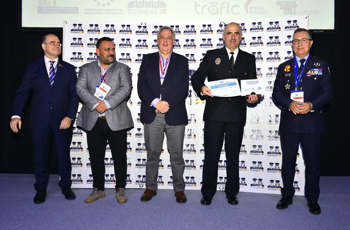 Premi de la DGT per a la Policia Municipal de Terrassa - Premi de la DGT per a la Policia Municipal de Terrassa -
