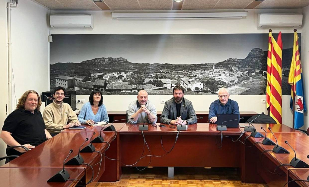 L'Ajuntament de Vacarisses insisteix en el segellat i clausura de Coll Cardús - L'Ajuntament de Vacarisses insisteix en el segellat i clausura de Coll Cardús -