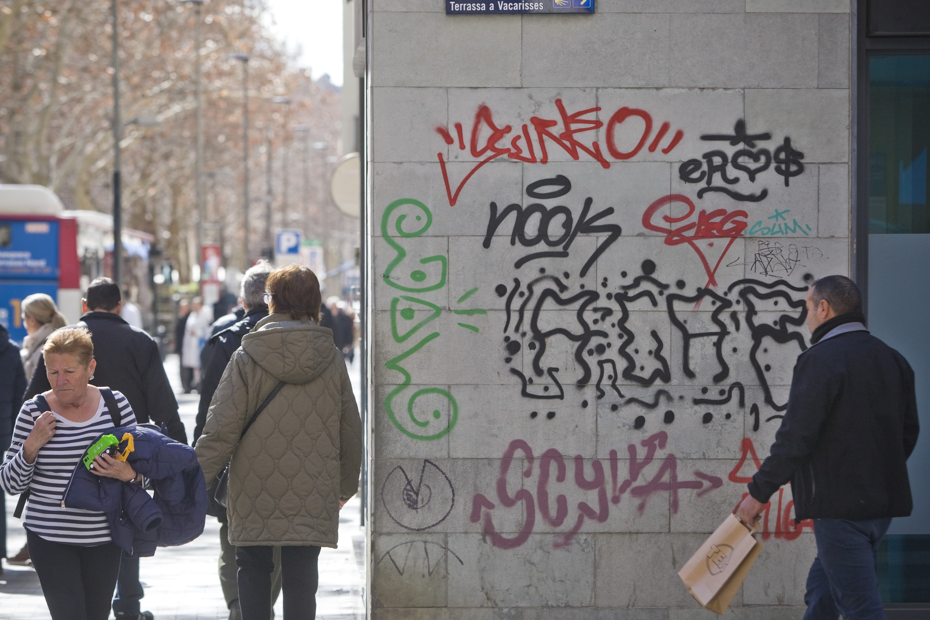 Més contundència contra els grafits - Més contundència contra els grafits -