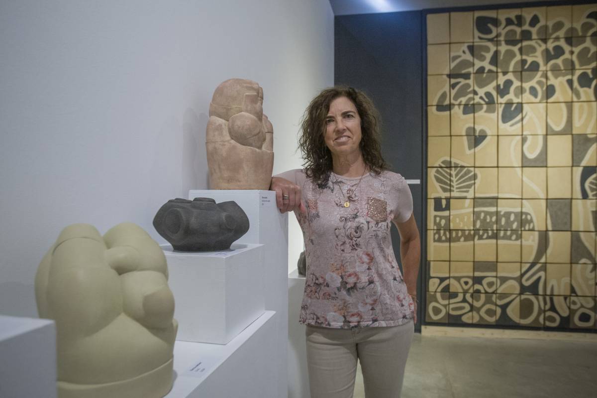 Terrassa es retroba amb les obres de fang d'Ester Ramón