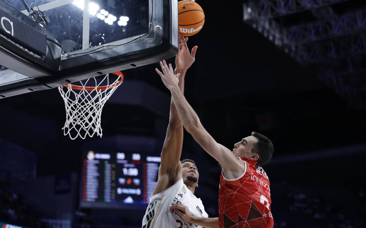 El Baxi Manresa cau davant el poder d'Edy Tavares (87-75)