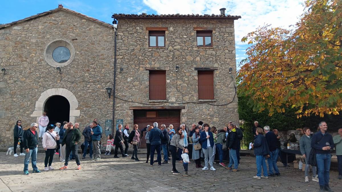 Prop d'una vuitantena de persones participen en les XVI Jornades de Sant Galderic a la Coma i la Pedra