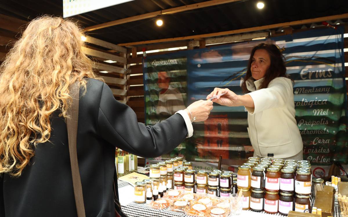 L'Ecoviure omple Manresa de sostenibilitat amb èxit de públic malgrat el temps advers