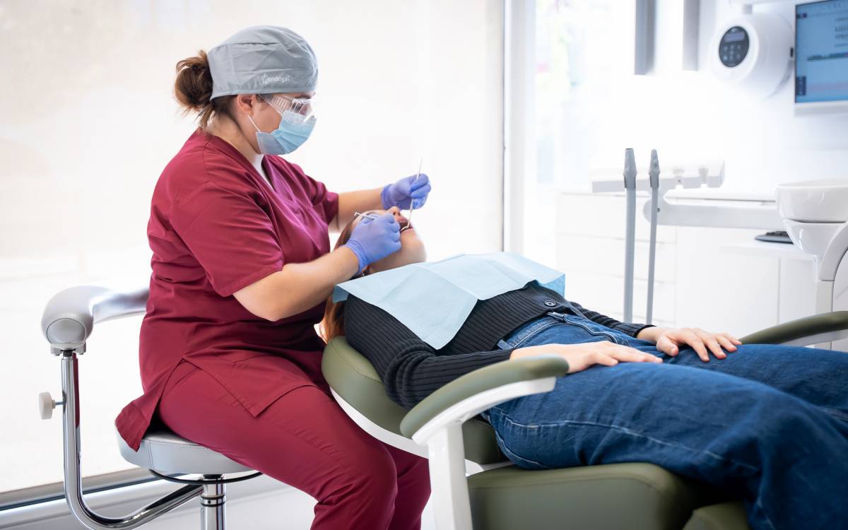 La UVic-UCC i el Consorci Hospitalari posen en marxa una clínica odontològica oberta al públic La UVic-UCC i el Consorci Hospitalari posen en marxa una clínica odontològica oberta al públic