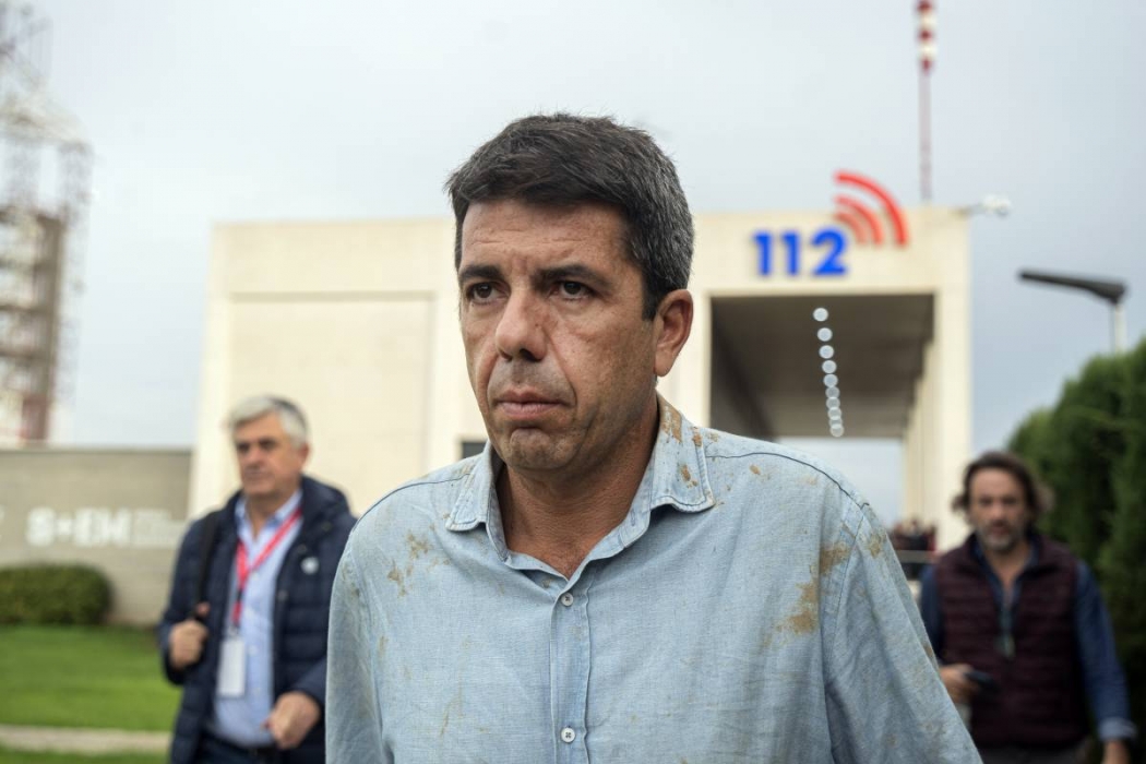 Tots els canvis de versió de Carlos Mazón Tots els canvis de versió de Carlos Mazón