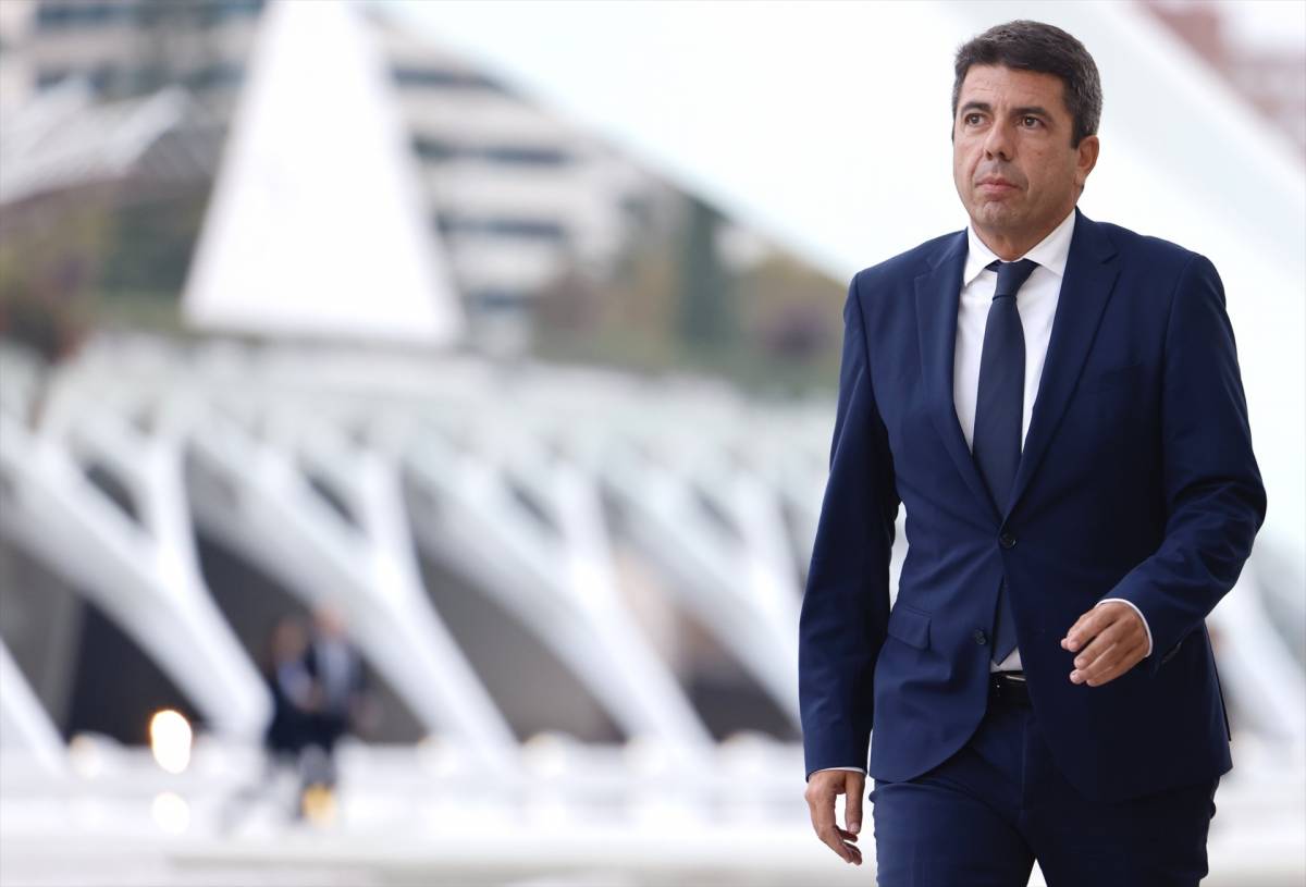 Les famílies de les víctimes increpen Mazón al funeral d'Estat: «Assassí, et rius de nosaltres»