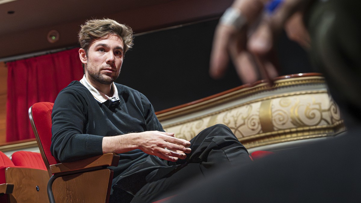 Carlos Cuevas duarant l'entrevista amb Nació - Ricard Novella