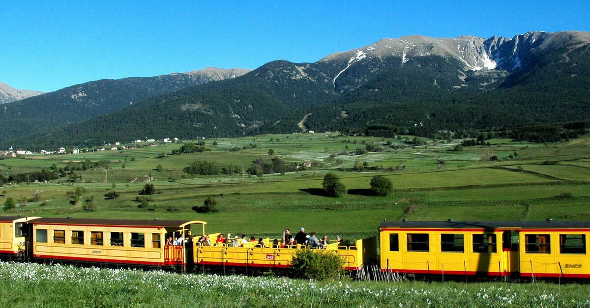 El tren «canari» per recórrer la Catalunya Nord