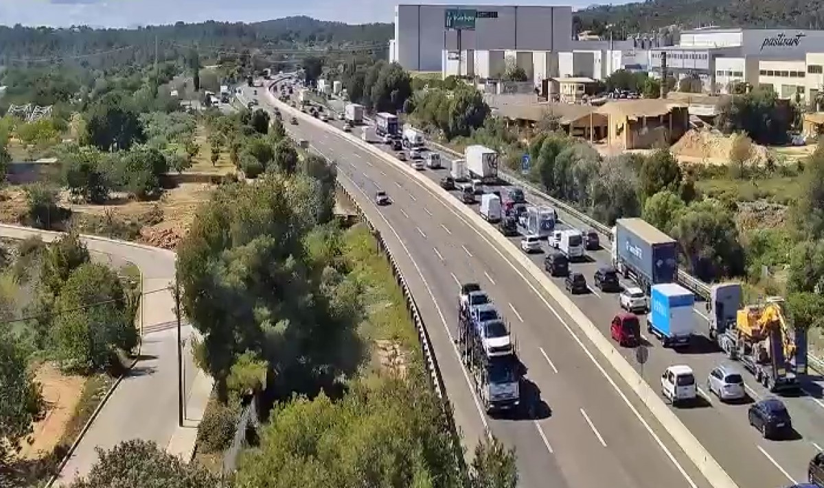 Retencions a l'AP-7 durant l'operació sortida de Setmana Santa - Trànsit