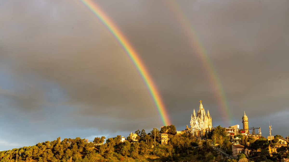 En què consisteix un arc de Sant Martí doble i supernumerari?