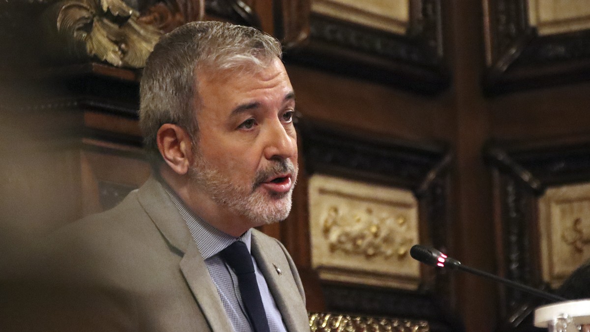 Collboni perd la qüestió de confiança però anuncia que ampliarà el govern quan tingui pressupostos