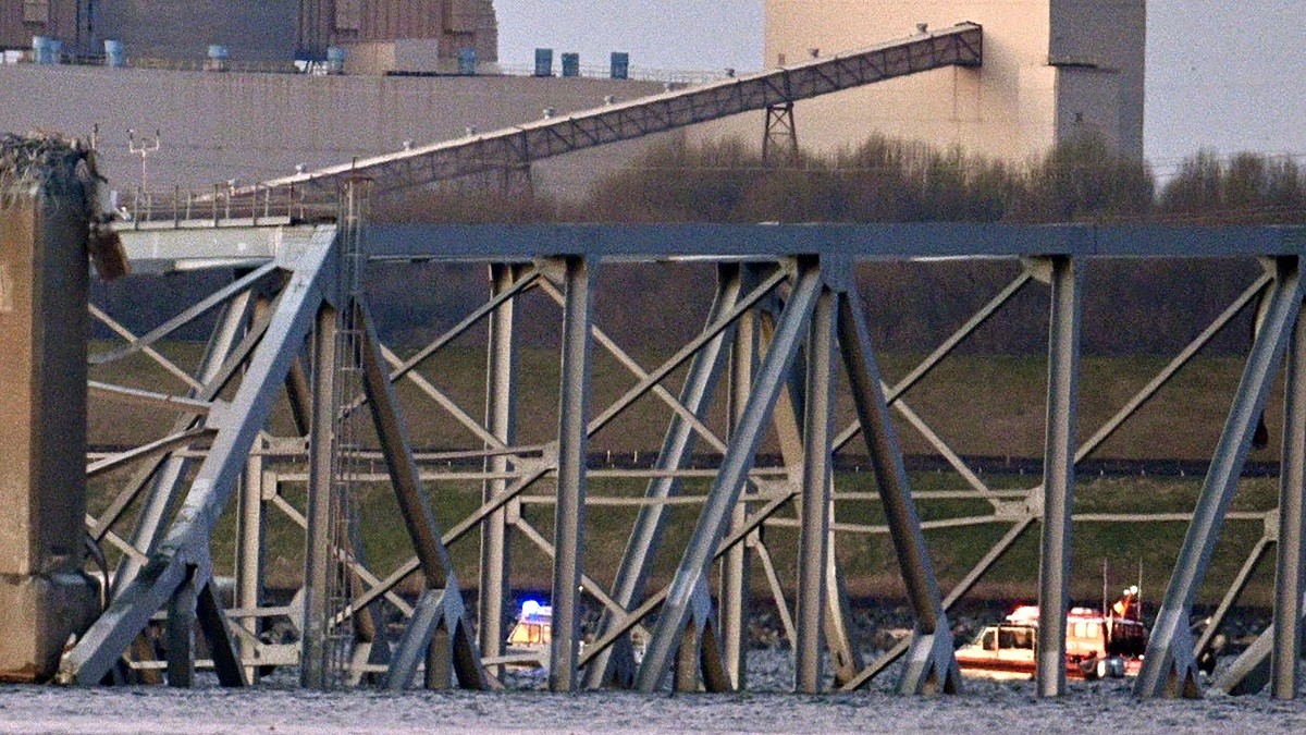 Troben un altre dels cossos desapareguts en l'esfondrament del pont de Baltimore