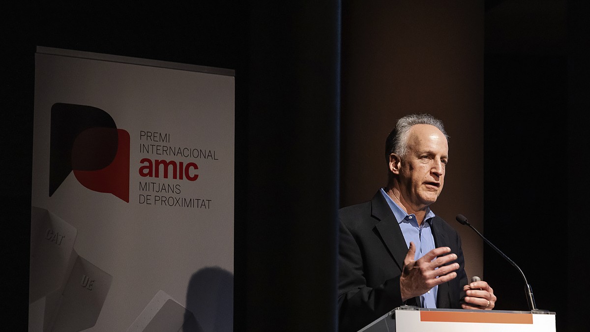 Intervenció durant els primers premis de l'AMIC mitjans de proximitat.  - Hugo Fernández