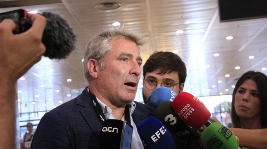 Renfe torna a degradar Antonio Carmona, la seva cara a Catalunya
