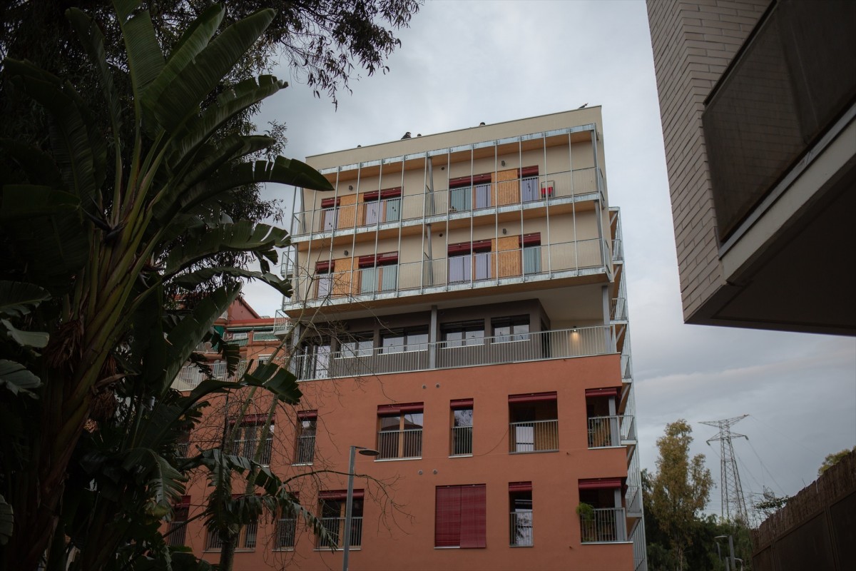 Mor un operari en caure d'un vuitè pis a Nou Barris